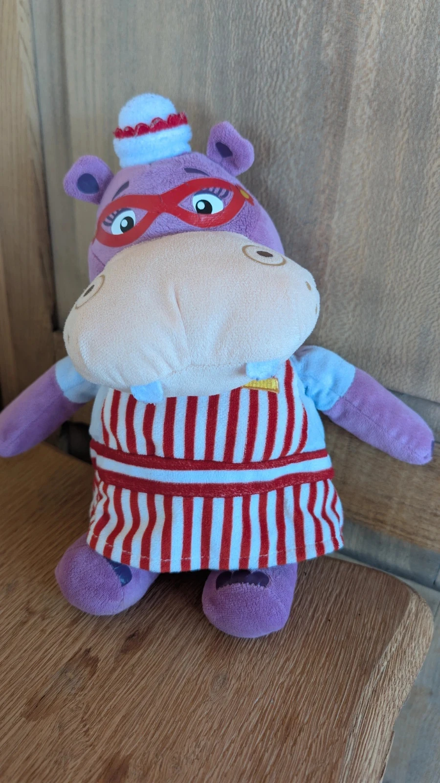 peluche disney docteur la peluche touly hippopotame 27 cm